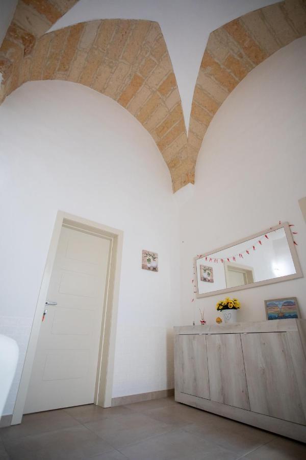 Bed&Dreams In Salento Bilocale Con Vasca Idromassaggio Villa Guagnano Luaran gambar